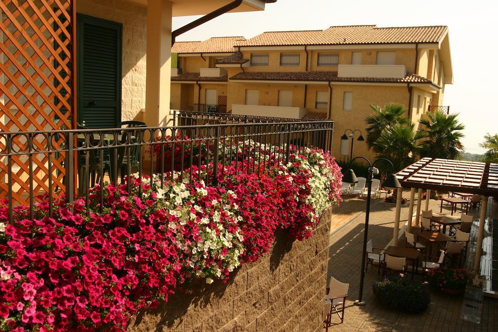 Residence Tortorella Торторето Экстерьер фото